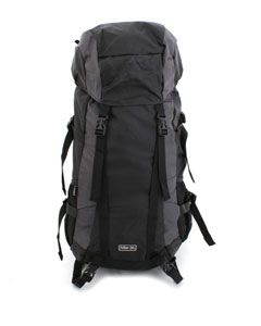 Sekk med regntrekk og underlag